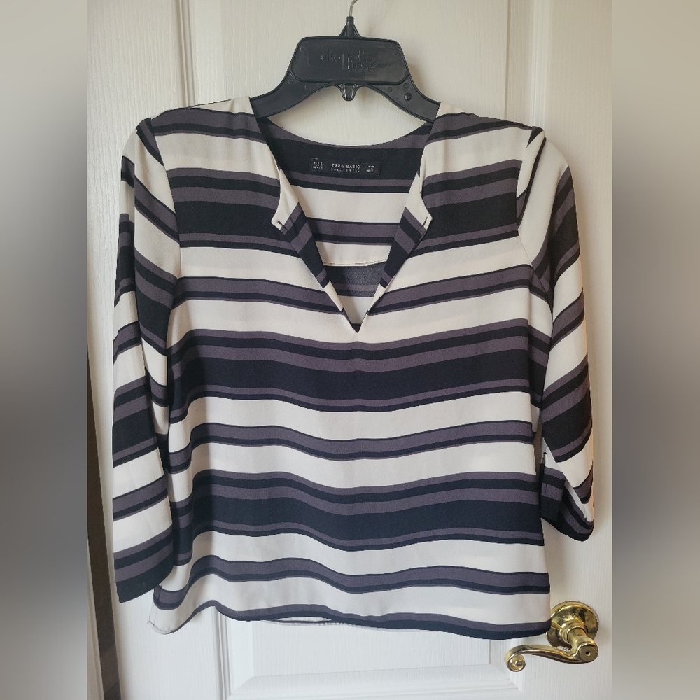 Zara Basic Striped V-Neck Blouse Office Career Minimalist Black White Gray Small
